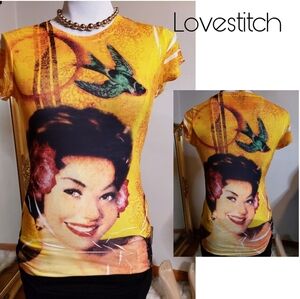 Lovestitch graphic tee. Sz Med